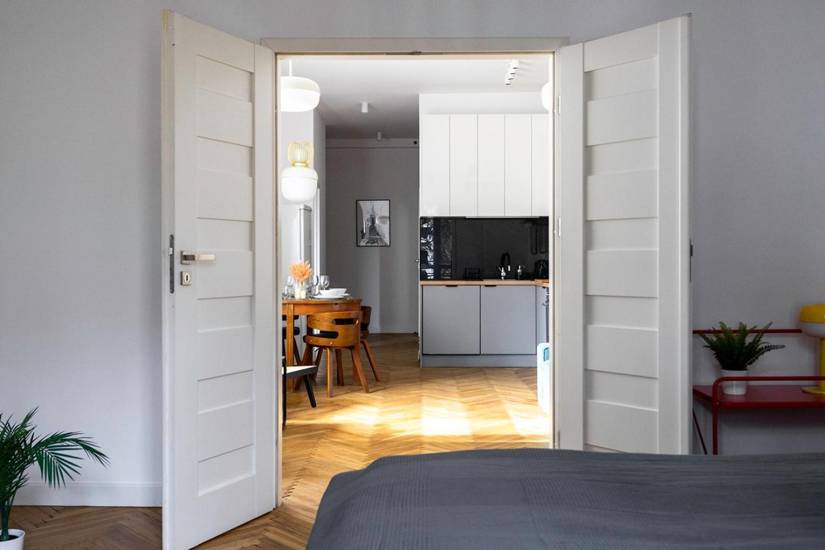 Apartament Near River - 58m2, Balcony, Metro - By Rentujemy *